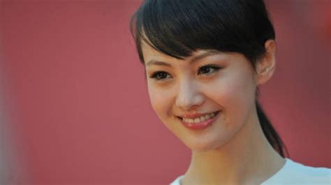 prada drops actress|Prada drops Chinese TV star amid surrogacy scandal.